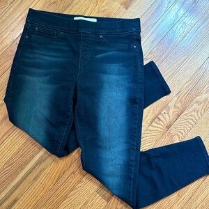 Levi Pull-on Totally Shaping Skinny Jeans (12)